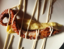 CENA COTILLÓN ORO